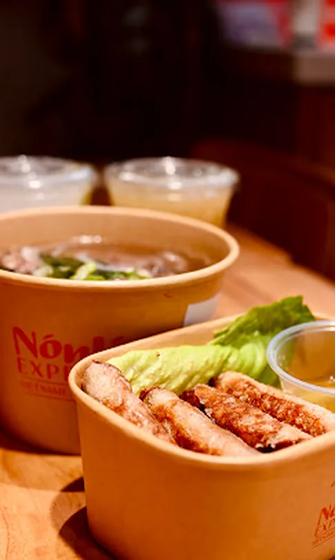 Phở & Grilled: phở bowl with grilled pork from Nón Lá Express in Flushing